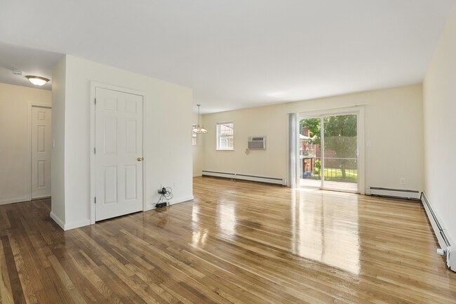 Photo - Balmoral Arms