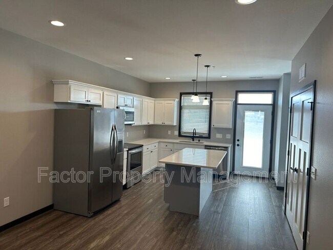 Photo - 308 Prairie Rose Trl