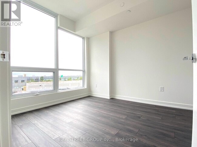 Photo - 10 De Boers Dr Unit 814