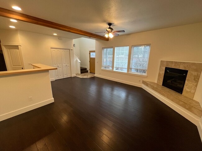 Photo - 3 Bed/2.5 Bath Single Family Home Close to the Old Mill