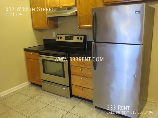 Photo - 617 W 85th St