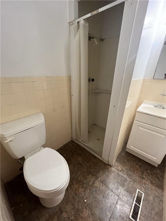 Photo - 300 Zoll St