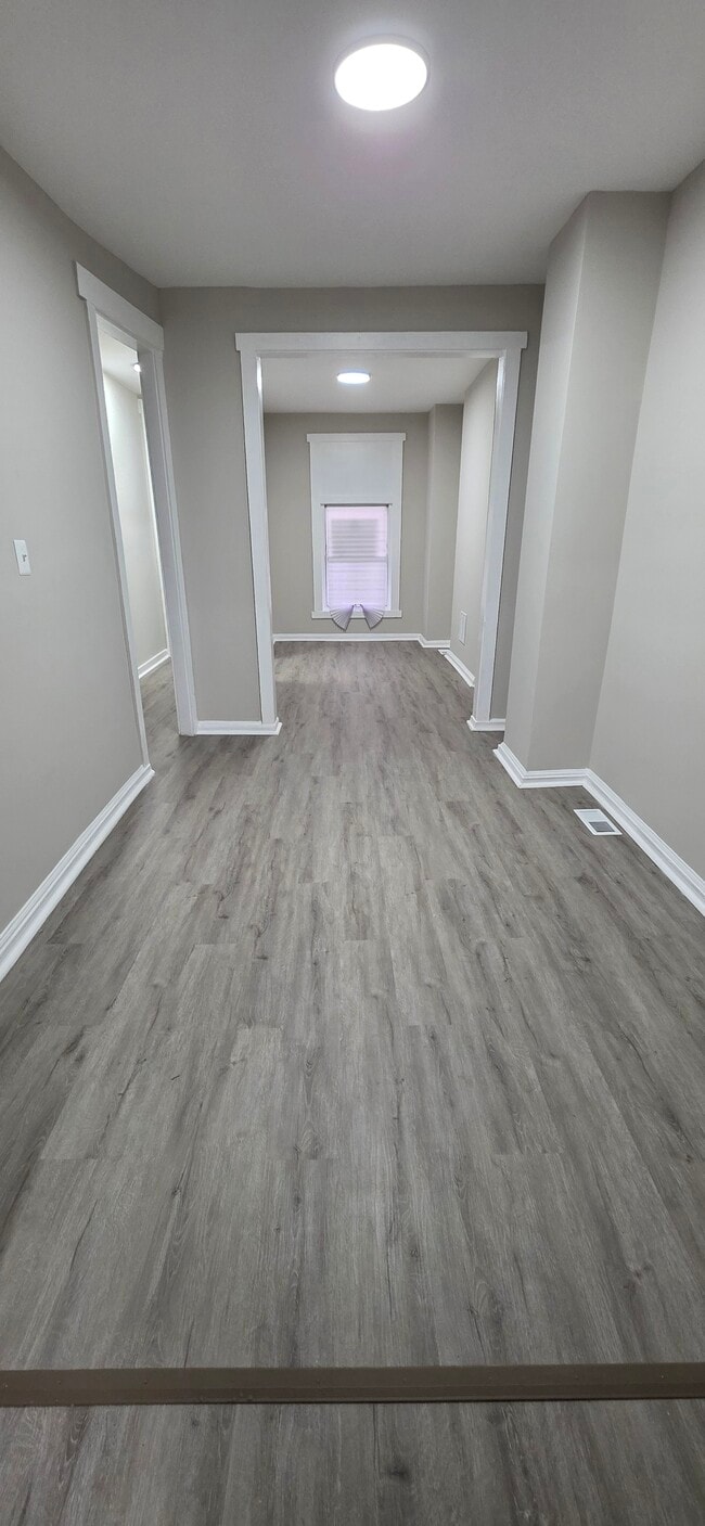 Photo - 502 N Curley St