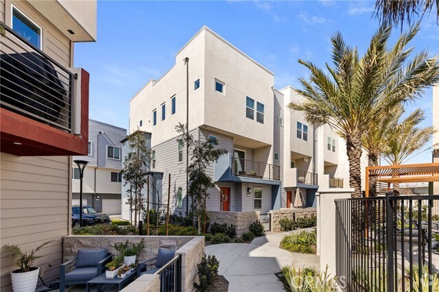 Building Photo - 1649 W Lincoln Ave Unit 101 Rental