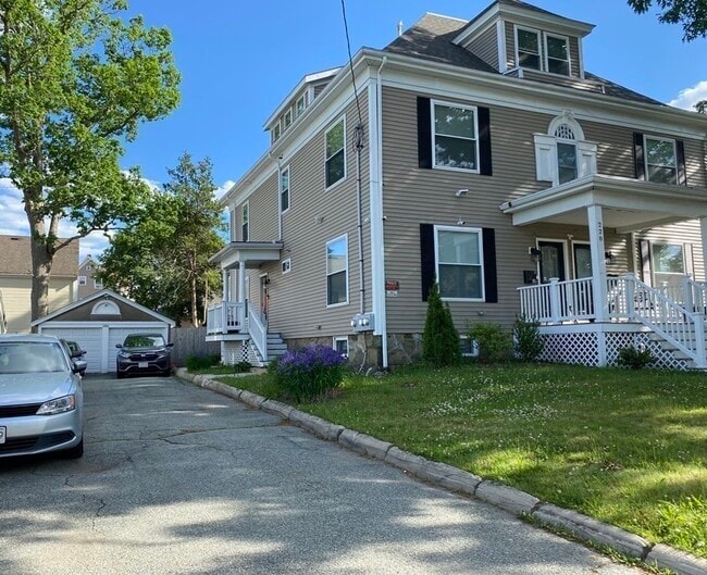 228 Spring St