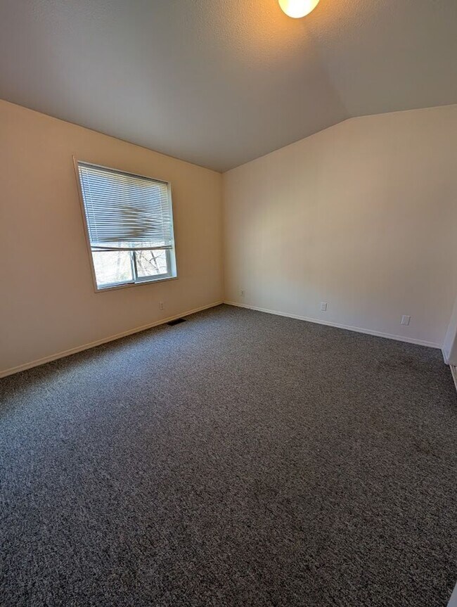 Photo - Nice Peck House on a Quiet Lot