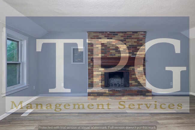 Photo - Beautiful, Pet Friendly, Newly Renovated Home in Independence MO!