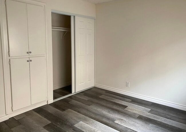 Photo - 1055 Walnut Grove Ave