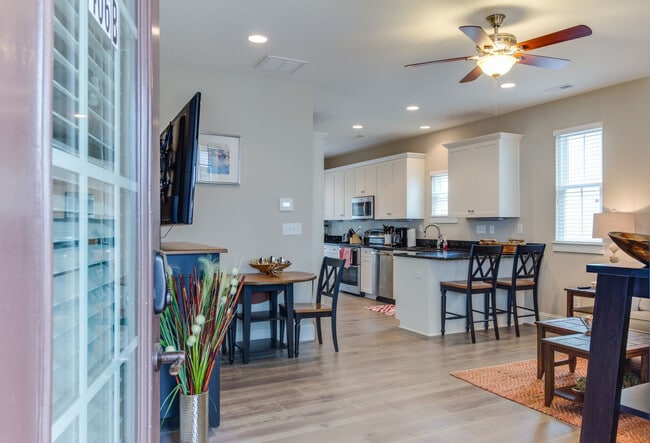 Building Photo - 406 A St Unit ID1248921P Rental