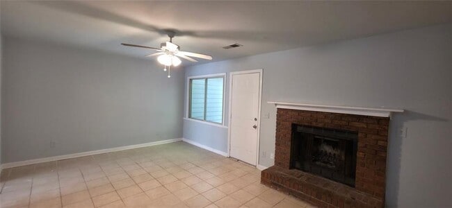 Photo - 1104 Booth Ct SW