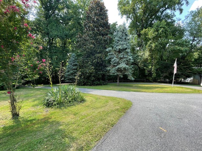Photo - COMMUTERS DREAM! PRIVATE ACREAGE STAFFORD...