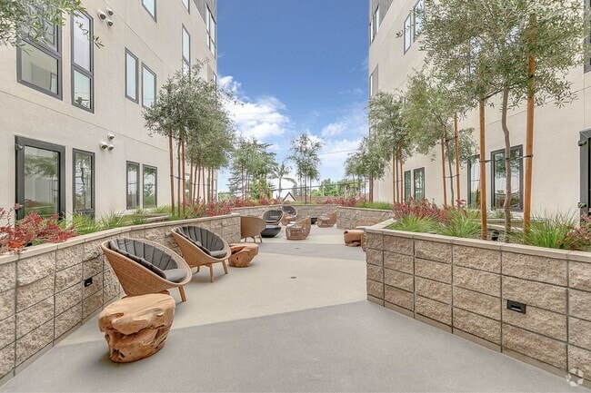 Building Photo - Rinrose Rental