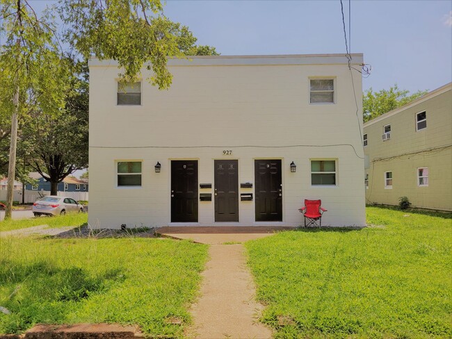 Building Photo - NORTH20TH ST 927 Unit D Rental