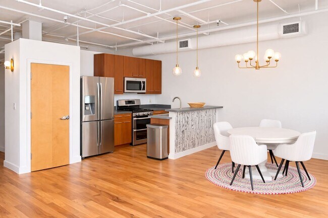 Photo - 1 bedroom 1 bath condo Prime Midtown location Unit 102