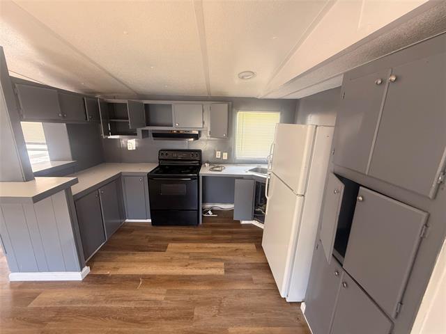 Photo - 541 Simmons Dr