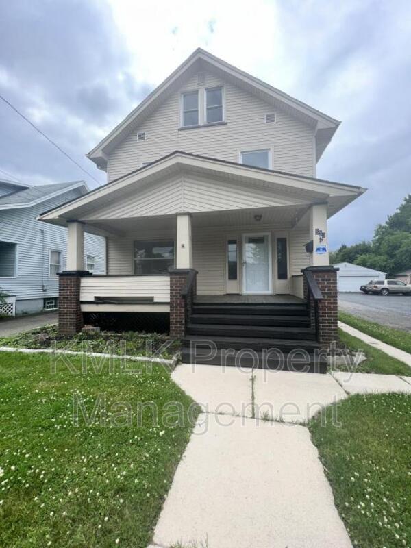 Photo - 539 5th St House