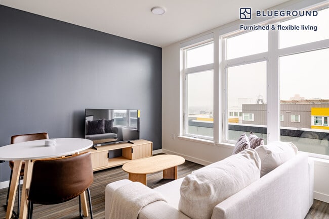 Photo - 1000 E Yesler Wy Unidad SI FL8-ID853