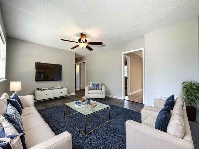 Photo - 7401 Valley Dr House