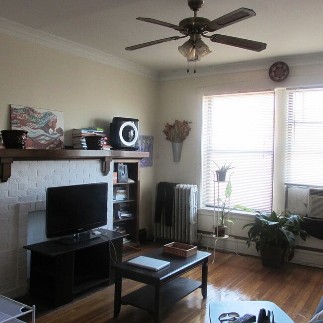 Photo - 1511 E 54th St Unit 1