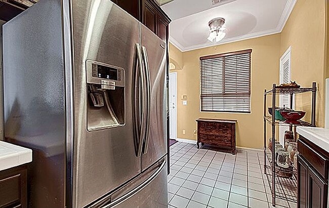 10824 Bloomfield St Unit 201