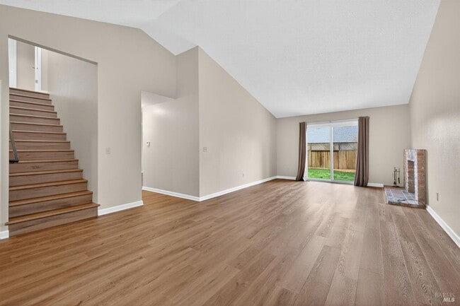 Photo - 4533 Hillview Ct