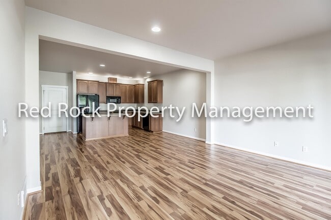 Photo - 1610 N Holl Blvd