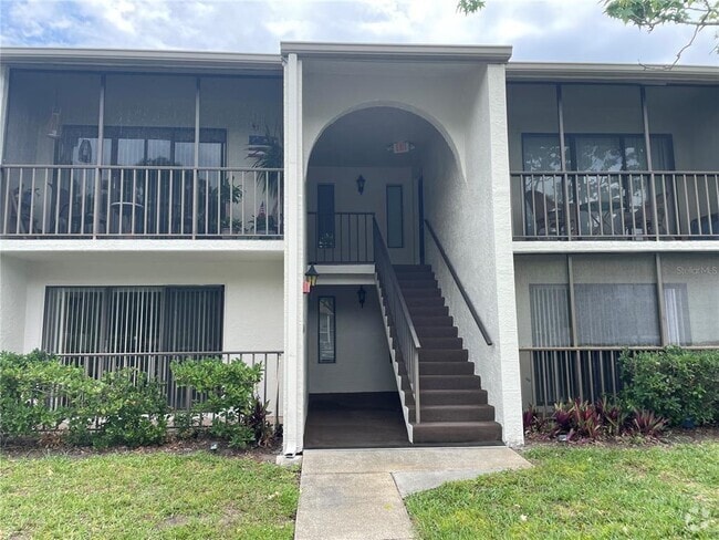 Building Photo - 2642 Pine Ridge Way S Unit D1 Rental
