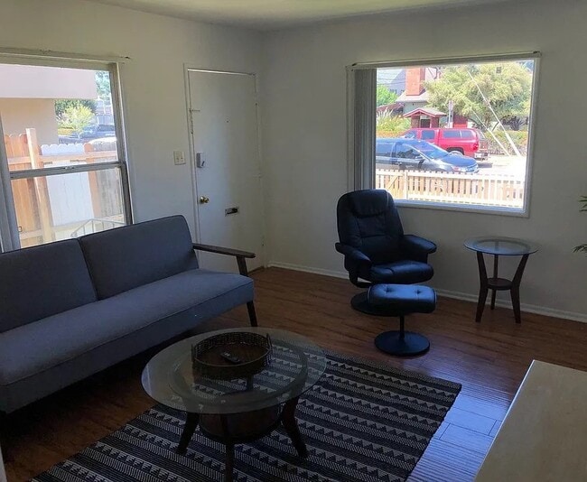 Photo - 4019 1/2 McLaughlin Ave