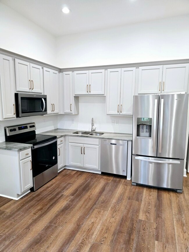 Photo - 308 N Joachim St Unidad A