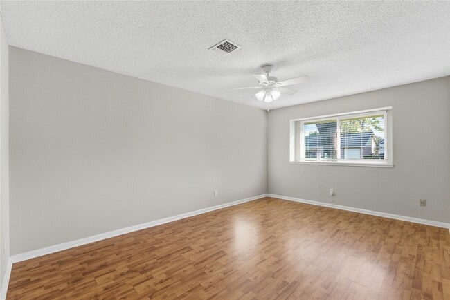 Photo - 5814 Viking Dr