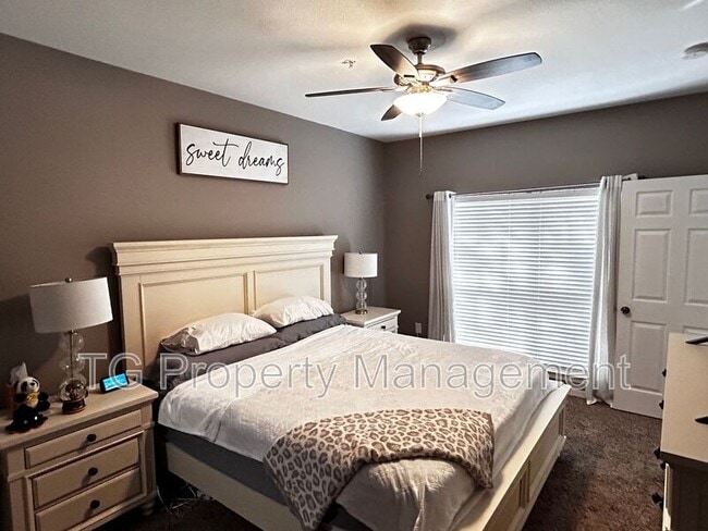 Photo - 7800 Point Meadows Dr