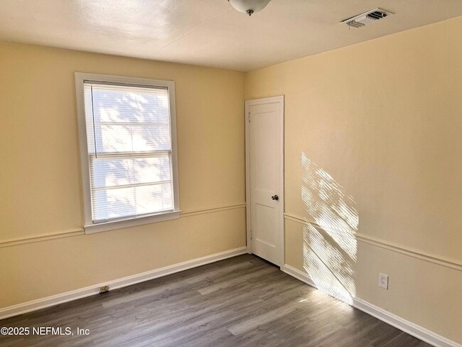 Photo - 4752 Post St