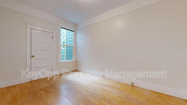 Photo - 2136 Hayes St