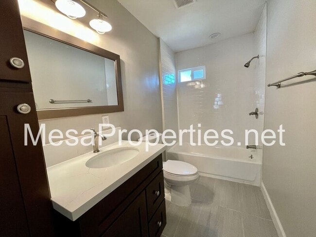 Photo - 762 S Currier St