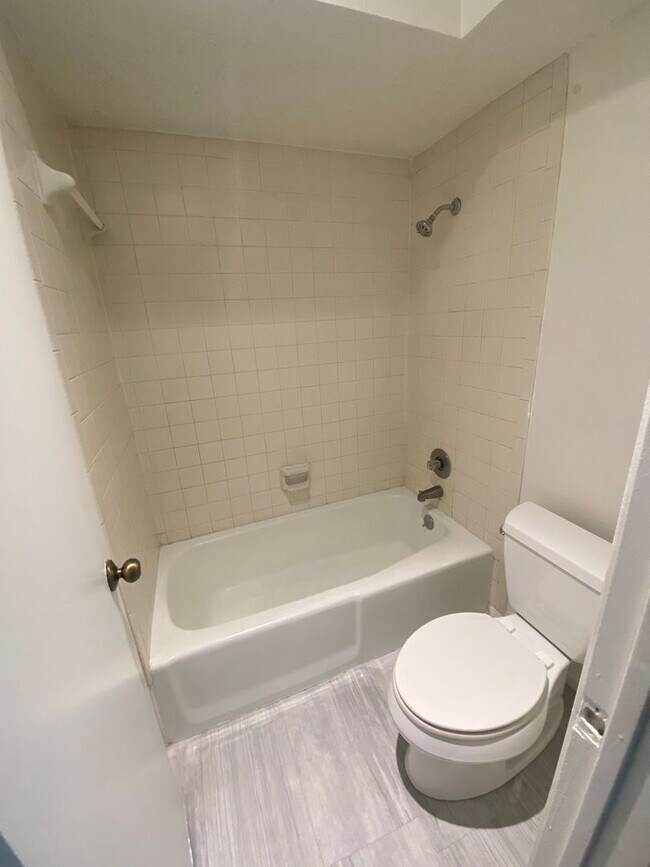 Photo - 4711 58th St Unit B