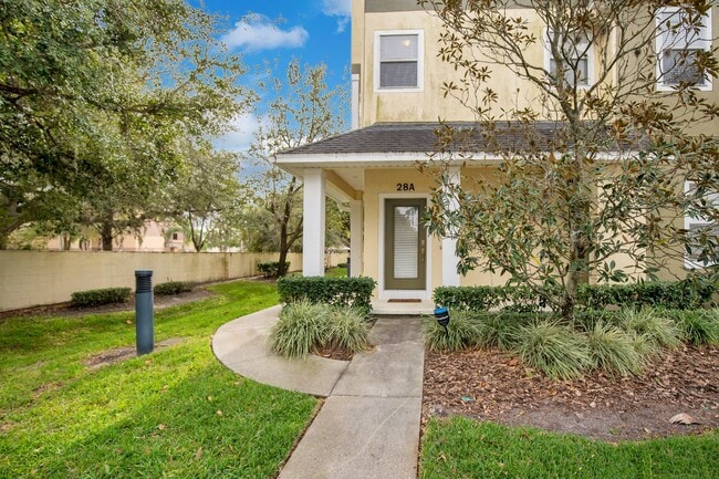 Photo - 28 W Esther St