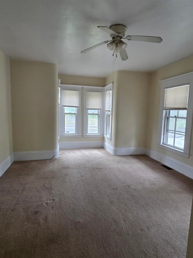 106 W Main St Unit 1