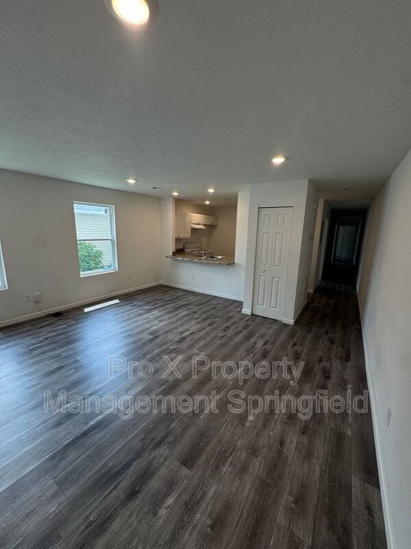 Photo - 1618 W Scott St