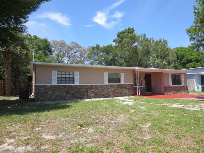 Building Photo - 3/2, South Tampa Pool Home