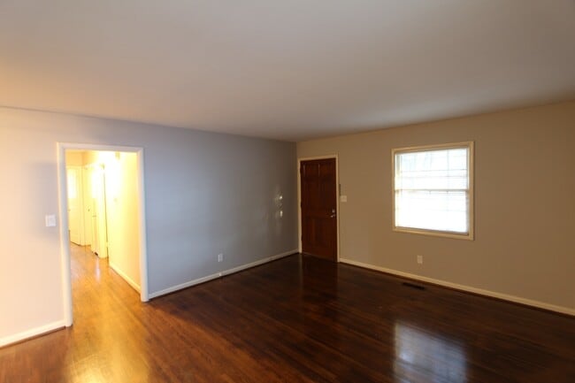 Photo - Great House with Fresh New Updates!! Bett...