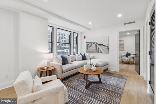 Photo - 135 S 19th St Unit 406