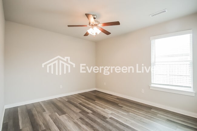 Photo - 341 N Mojave St