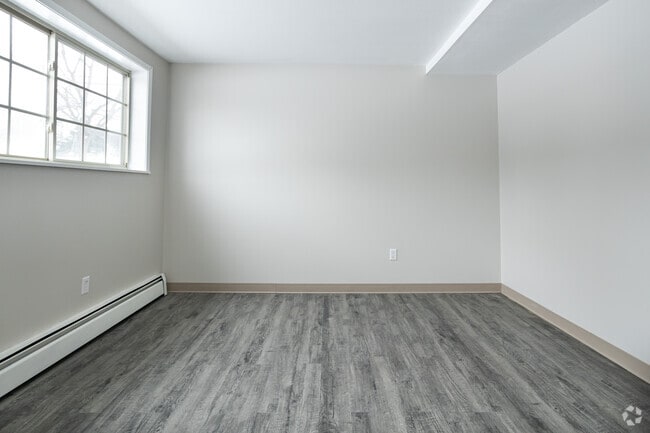 Oneida Garden Apartments