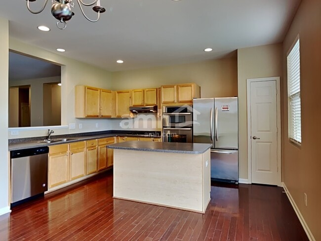 Photo - 89 Norwich Dr