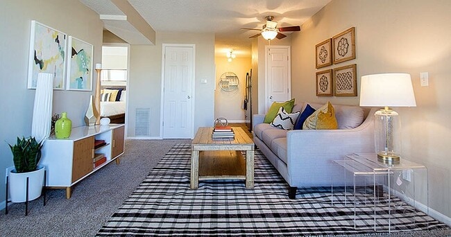 Living Area - Ashbrooke