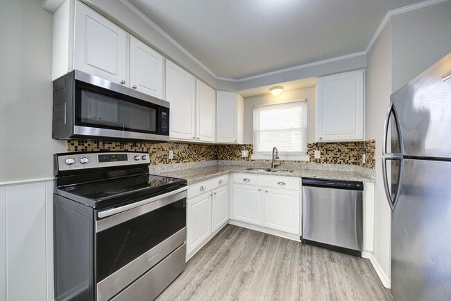 Photo - 15378 Wormer