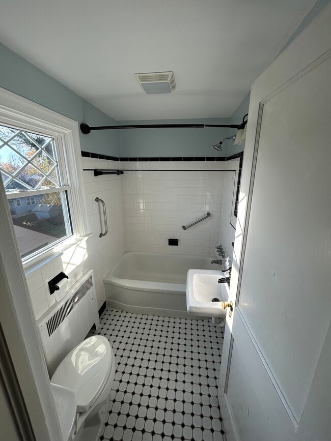 Photo - 1210 Fairview Ave