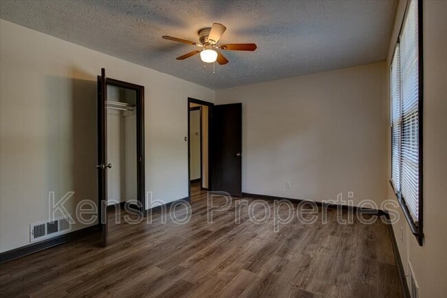 Photo - 157 Hooten St