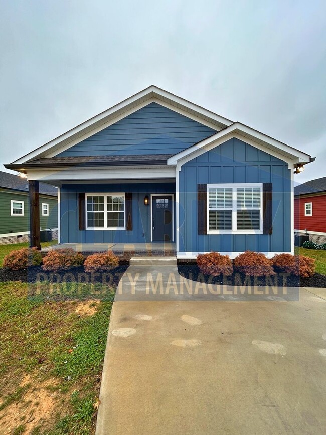 Charming New Craftsman-Style Home Near Dow... - Charming New Craftsman-Style Home Near Dow...