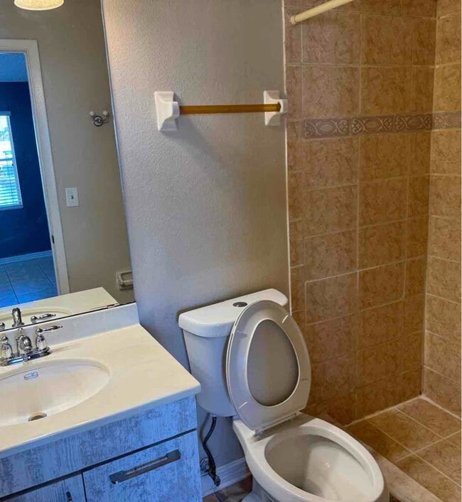 Photo - 2516 Woodgate Blvd Unit 207